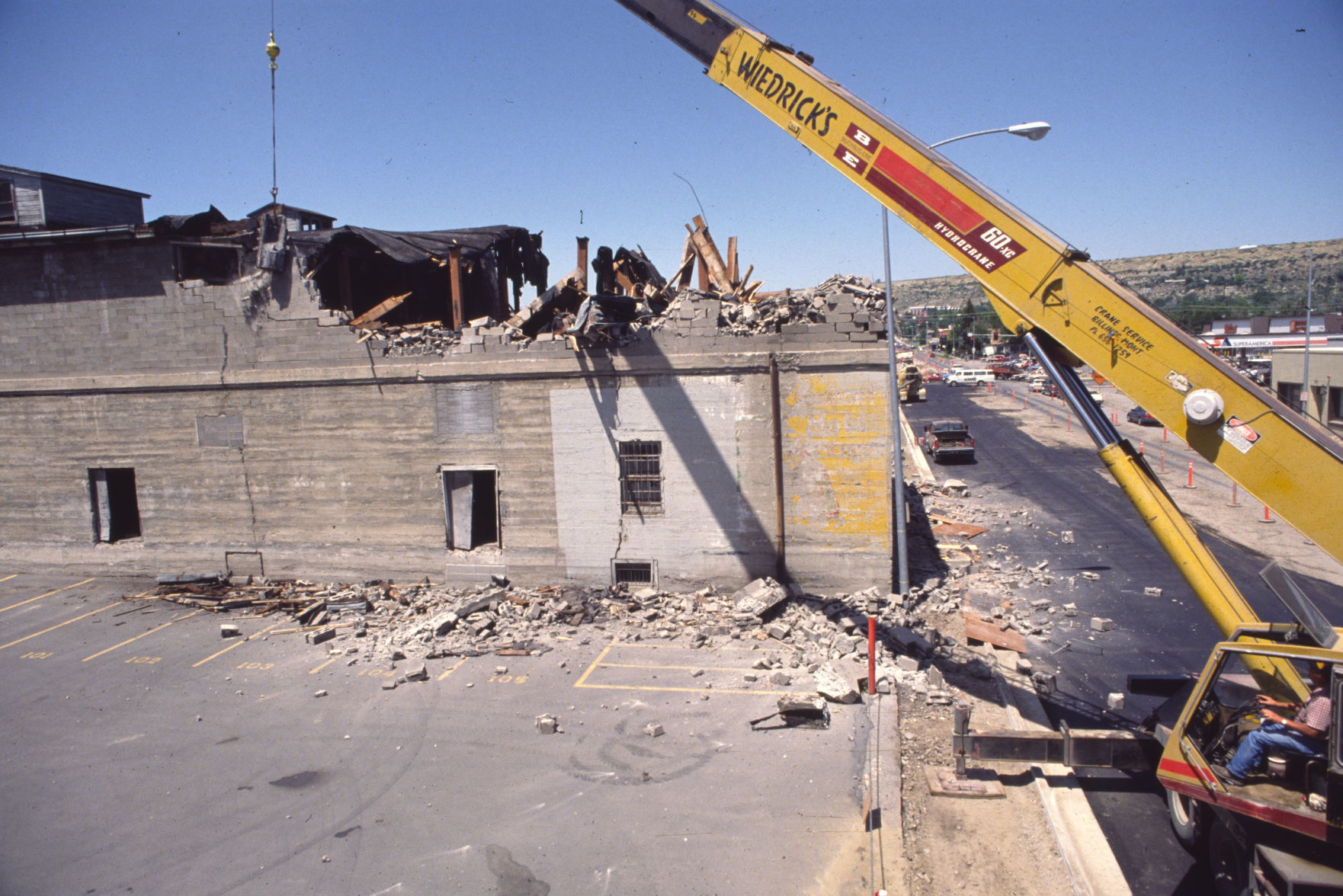 Demolition of North 27th Street warehouse, July 17, 1992